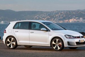 volume coffre golf 7